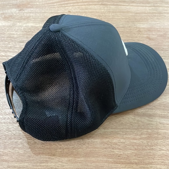 Nike Golf Snapback - Dark gray like new 💯 - Picture 4 of 7